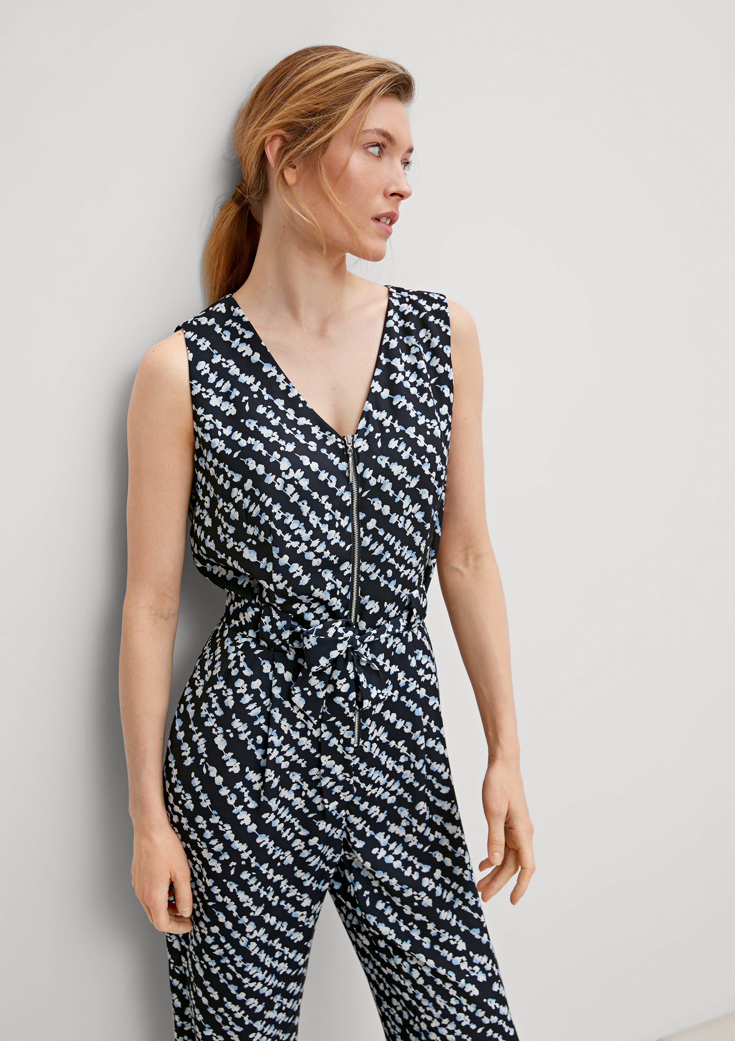 Comma Damen Overall Aus Crêpe – Lässiger Schnitt, V-Ausschnitt, Weite Beine, Regular Fit
